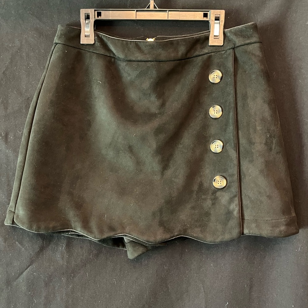 Lauren James Black button Skort